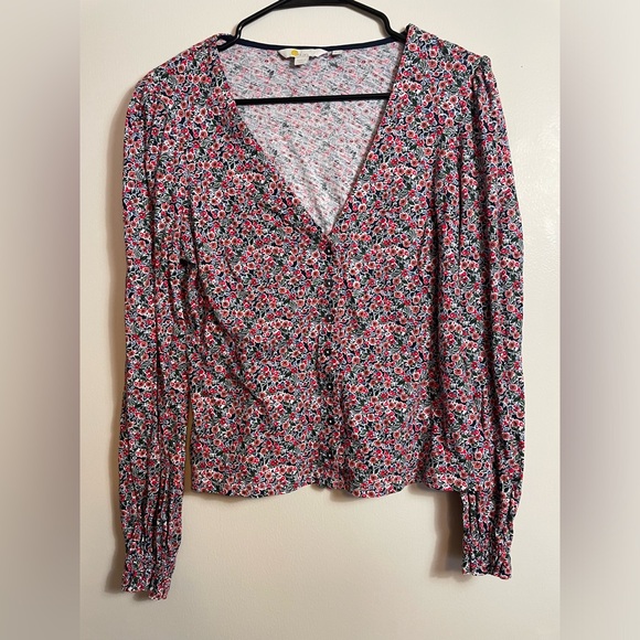 Boden Tops - Boden Floral Button Down, V-Neck , Cropped Long Sleeve Top 100% Cotton size 10